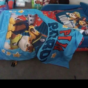 Boy toddler bed